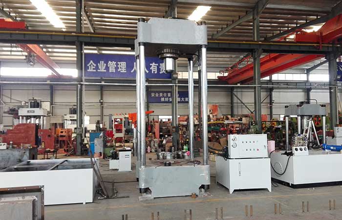 二梁四柱液壓機 二梁四柱液壓機