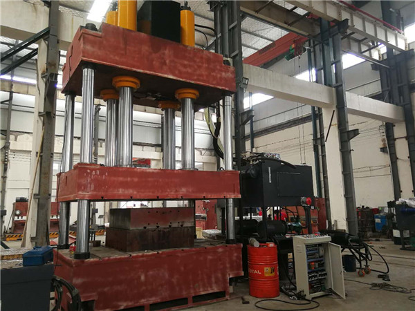 汽車保險杠液壓機(jī)